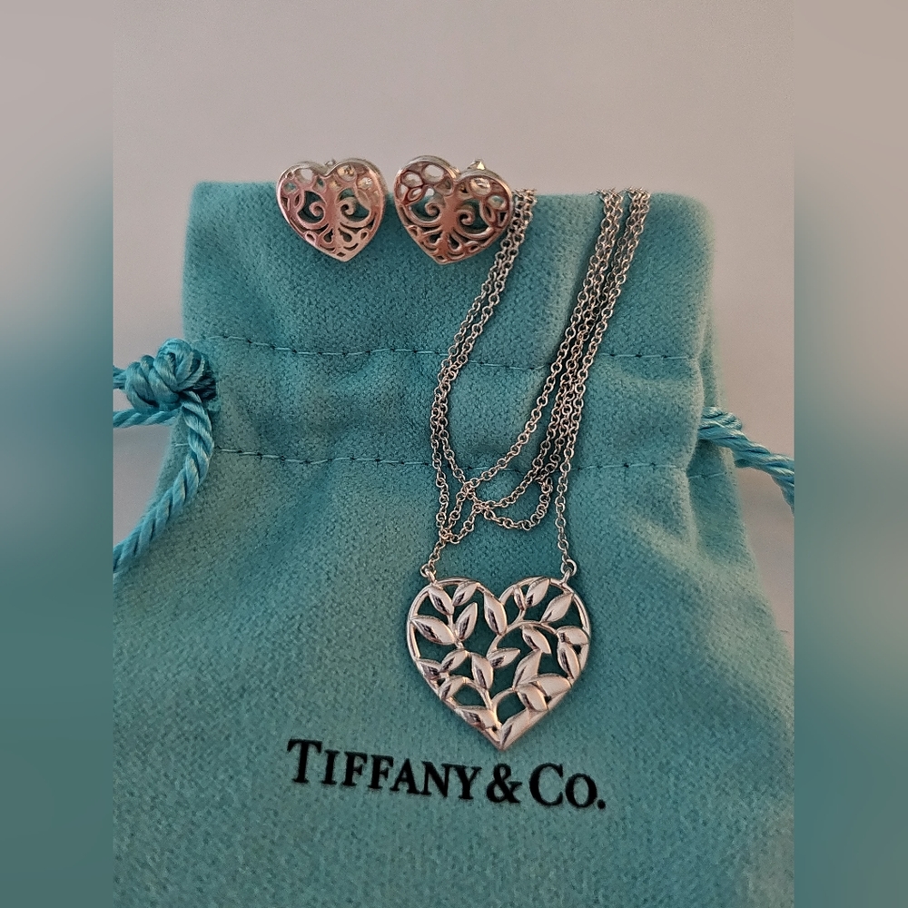 Tiffany & Co Sterling Olive Leaf Pendant Matching Stud Earrings